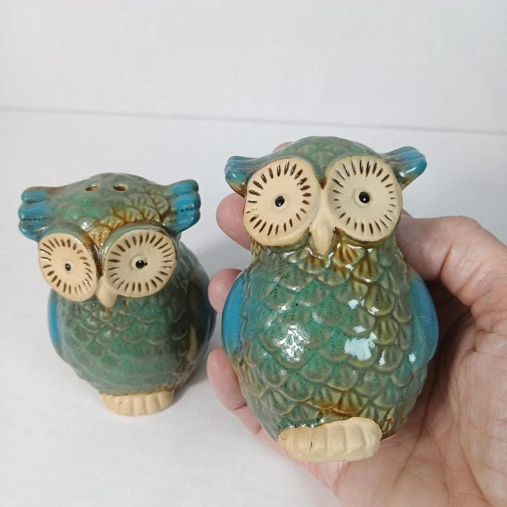 Vintage MCM Glazed Ceramic Clay Owl Salt Pepper Shakers 3.5